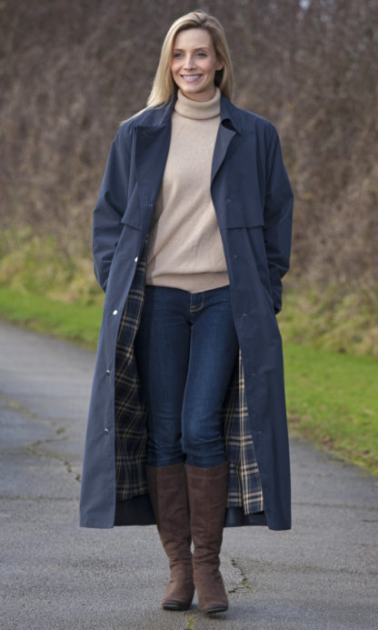 Long length, classic trenchcoat in Navy